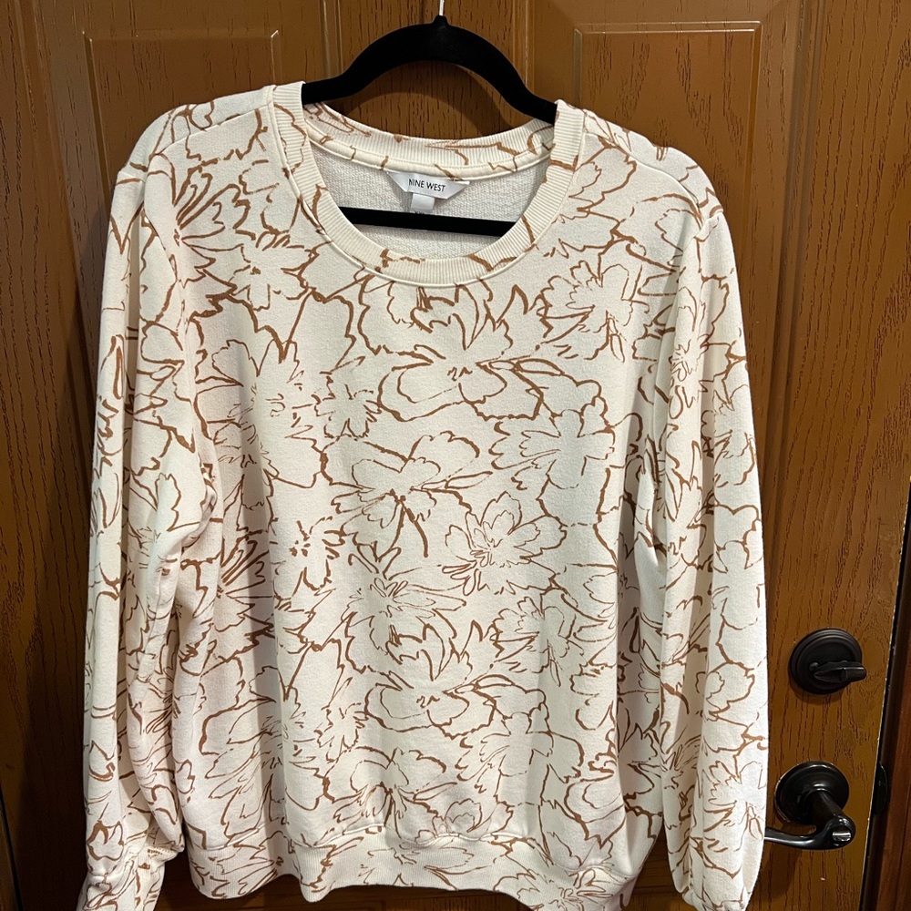 Nine West XXL Balloon Sleeve Creme with Golden Leaf Print Sweatshirt NWOT